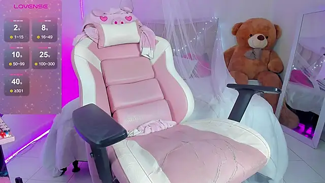 Snapshot of Lola_Oberly_xxx chatting on 02-12-25, 02:14 Lola Oberly xxx online show from 02-12-25, 02:14