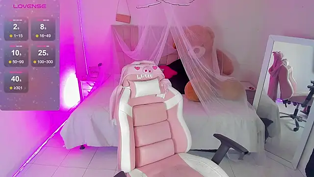 Snapshot of Lola_Oberly_xxx chatting on 03-22-25, 04:35 Lola Oberly xxx online show from 03-22-25, 04:35