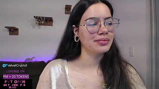 crystalll room online show from 10-09-25, 04:10