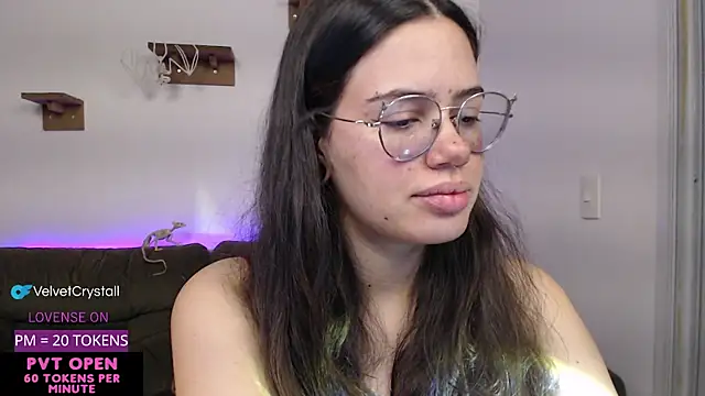 crystalll room online show from 10-10-25, 06:56