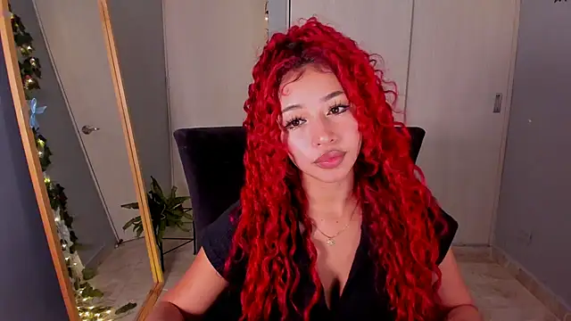 Snapshot of Curly915 chatting on 09-14-25, 12:32 Curly915 online show from 09-14-25, 12:32