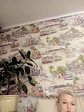 Snapshot of Anesteishen chatting on 01-30-25, 06:35 Anesteishen online show from 01-30-25, 06:35