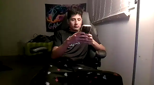 Snapshot of PerroDemonioHot chatting on 02-18-25, 06:04 PerroDemonioHot online show from 02-18-25, 06:04