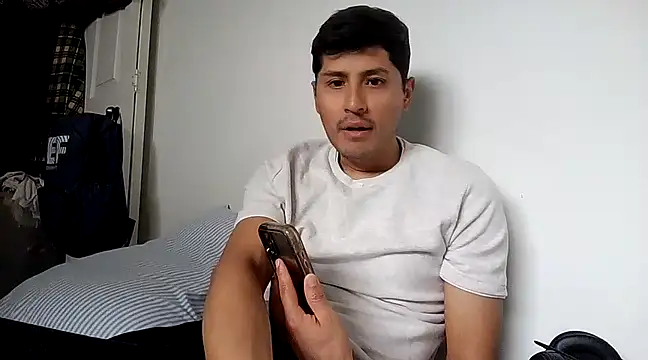 Snapshot of PerroDemonioHot chatting on 03-13-25, 07:50 PerroDemonioHot online show from 03-13-25, 07:50