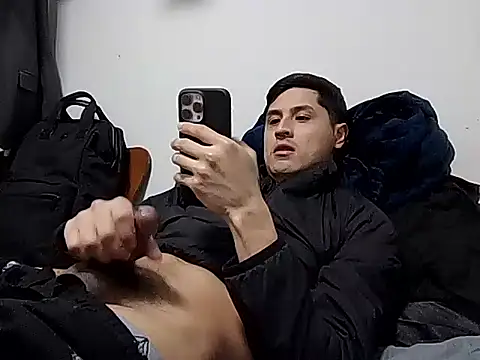 Snapshot of PerroDemonioHot chatting on 02-14-26, 12:51 PerroDemonioHot online show from 02-14-26, 12:51