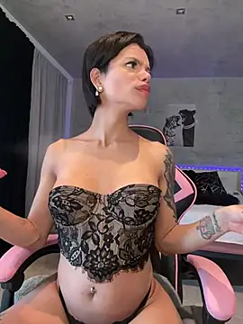 Snapshot of Rosariolovex chatting on 03-18-25, 09:52 Rosariolovex online show from 03-18-25, 09:52