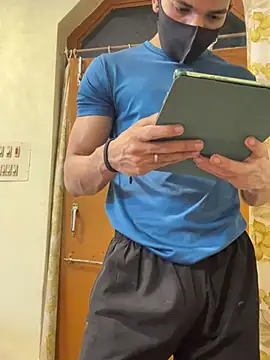 Snapshot of hot_hunk_boy chatting on 03-01-25, 06:54 hot hunk boy online show from 03-01-25, 06:54