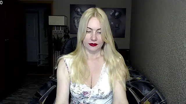 Snapshot of _Mire11a69 chatting on 02-05-25, 08:04  Mire11a69 online show from 02-05-25, 08:04