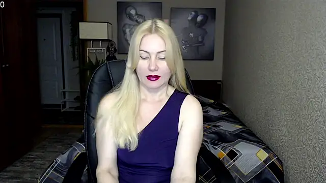 Snapshot of _Mire11a69 chatting on 02-19-25, 02:01  Mire11a69 online show from 02-19-25, 02:01