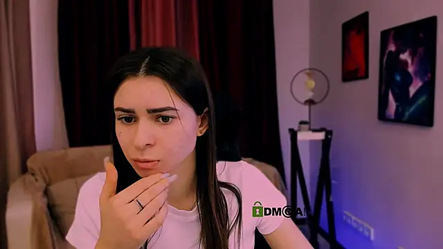 Snapshot of flora_ri chatting on 01-29-25, 08:35 flora ri online show from 01-29-25, 08:35