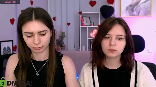 Snapshot of flora_ri chatting on 02-20-25, 02:02 flora ri online show from 02-20-25, 02:02