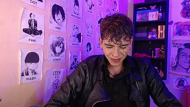 Snapshot of Mickey_Magic chatting on 02-15-25, 11:17 Mickey Magic online show from 02-15-25, 11:17