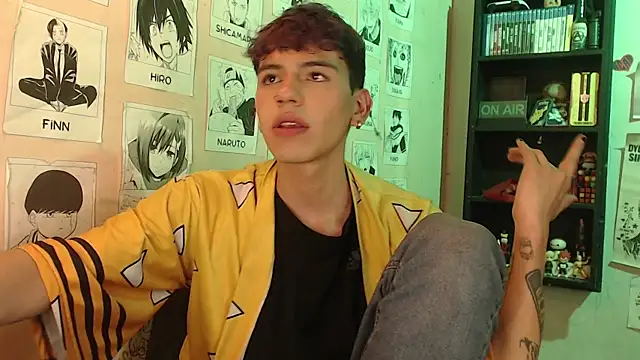 Snapshot of Mickey_Magic chatting on 02-18-25, 10:47 Mickey Magic online show from 02-18-25, 10:47