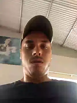 Snapshot of marquesgostoso40 chatting on 01-17-25, 06:44 marquesgostoso40 online show from 01-17-25, 06:44