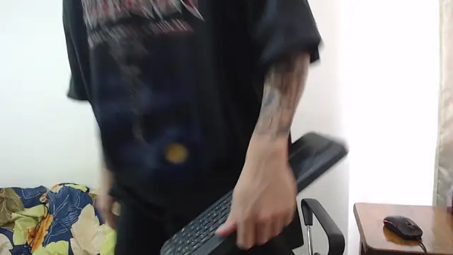 Aleex Miller online show from 09-30-25, 07:08