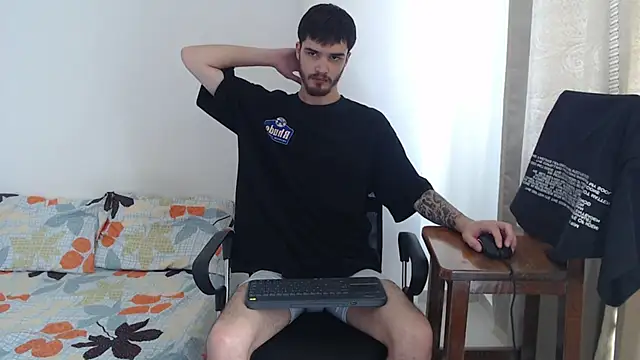 Aleex Miller online show from 11-04-25, 02:49