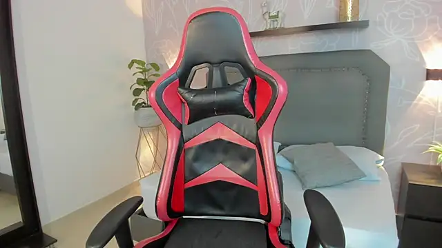 Snapshot of adarna13_ chatting on 02-06-26, 07:28 adarna13 online show from 02-06-26, 07:28