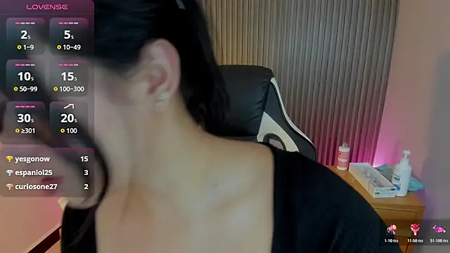 Snapshot of adarna13_ chatting on 02-22-26, 07:40 adarna13 online show from 02-22-26, 07:40