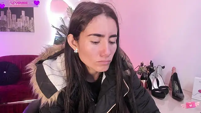 Snapshot of VioletParkker chatting on 02-03-25, 12:03 VioletParkker online show from 02-03-25, 12:03