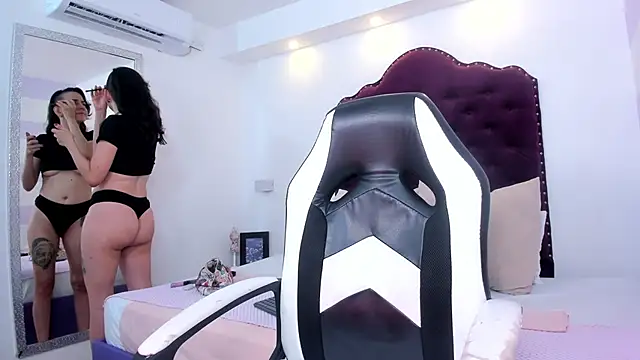 Snapshot of ana_liebert chatting on 02-22-25, 11:46 ana liebert online show from 02-22-25, 11:46