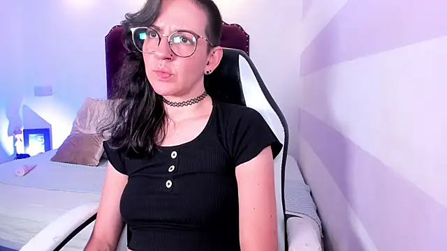 Snapshot of ana_liebert chatting on 03-03-25, 12:27 ana liebert online show from 03-03-25, 12:27