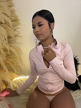 Snapshot of Michell_sr chatting on 02-20-26, 06:26 Michell sr online show from 02-20-26, 06:26