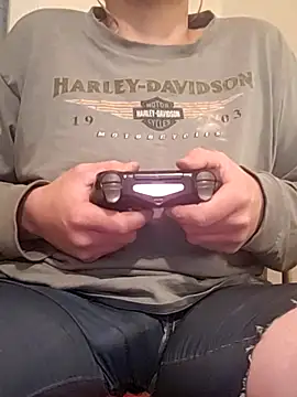 Snapshot of almighty_d chatting on 02-17-25, 06:20 almighty d online show from 02-17-25, 06:20