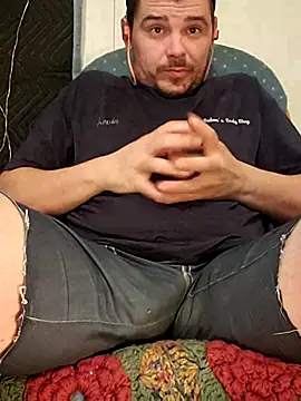 Snapshot of almighty_d chatting on 03-04-25, 08:46 almighty d online show from 03-04-25, 08:46