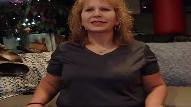 Snapshot of Badgirlpr2 chatting on 03-09-25, 05:44 Badgirlpr2 online show from 03-09-25, 05:44