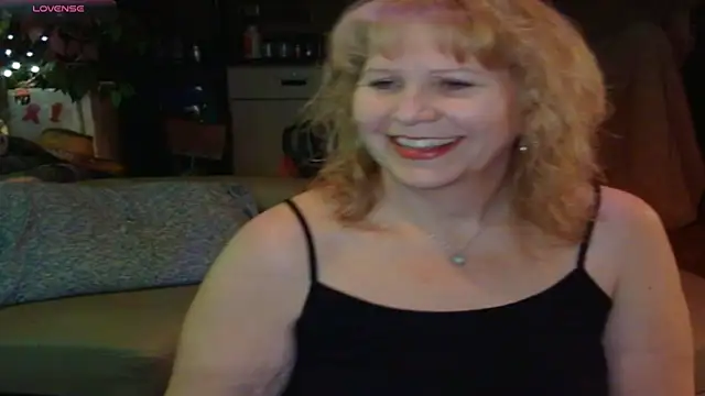 Snapshot of Badgirlpr2 chatting on 03-15-25, 02:46 Badgirlpr2 online show from 03-15-25, 02:46