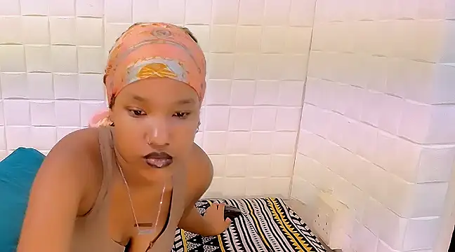 EroticSexyPrada online show from 03-14-25, 12:32