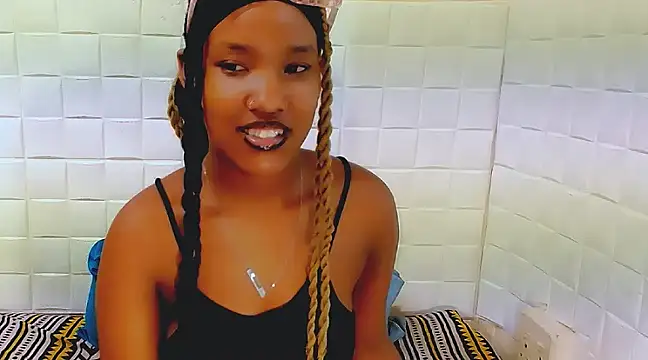 EroticSexyPrada online show from 03-22-25, 11:53