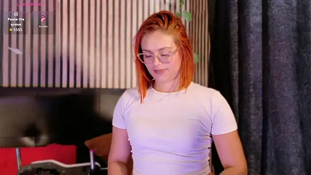 Sophie new25 online show from 10-04-25, 01:42