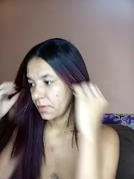 Snapshot of Alyne69PB chatting on 09-17-25, 09:44 Alyne69PB online show from 09-17-25, 09:44