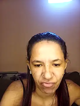 Snapshot of Alyne69PB chatting on 10-23-25, 11:20 Alyne69PB online show from 10-23-25, 11:20