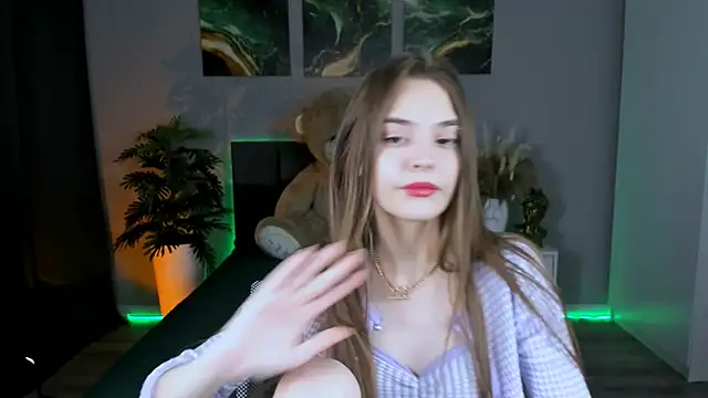 Snapshot of RayWillliams chatting on 02-05-25, 12:20 RayWillliams online show from 02-05-25, 12:20