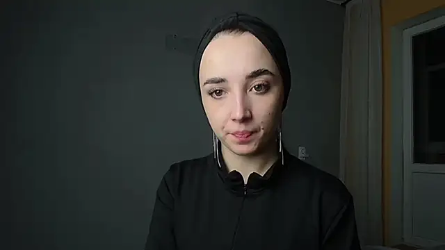 Snapshot of Eva_Gloryy chatting on 01-27-25, 09:00 Eva Gloryy online show from 01-27-25, 09:00