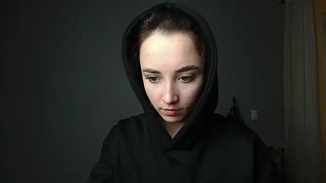 Snapshot of Eva_Gloryy chatting on 02-04-25, 09:31 Eva Gloryy online show from 02-04-25, 09:31