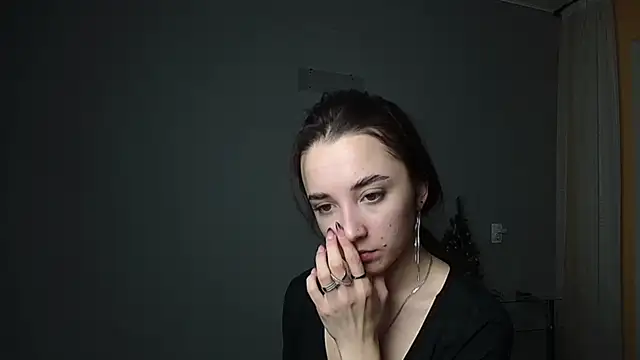 Snapshot of Eva_Gloryy chatting on 02-12-25, 06:09 Eva Gloryy online show from 02-12-25, 06:09