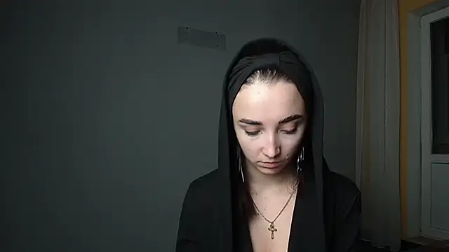 Snapshot of Eva_Gloryy chatting on 02-13-25, 11:47 Eva Gloryy online show from 02-13-25, 11:47