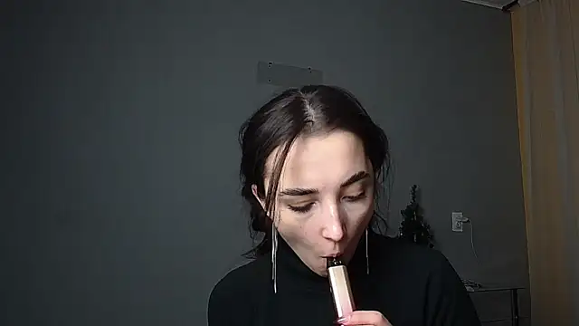 Snapshot of Eva_Gloryy chatting on 02-17-25, 08:26 Eva Gloryy online show from 02-17-25, 08:26