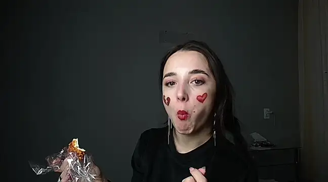 Snapshot of Eva_Gloryy chatting on 02-20-25, 08:03 Eva Gloryy online show from 02-20-25, 08:03