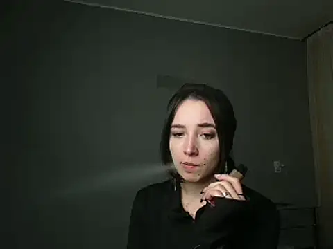 Snapshot of Eva_Gloryy chatting on 02-25-25, 08:19 Eva Gloryy online show from 02-25-25, 08:19