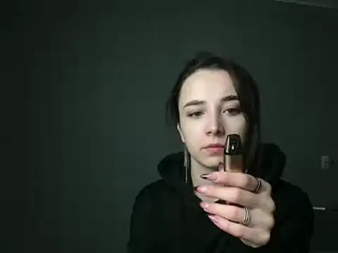 Snapshot of Eva_Gloryy chatting on 02-27-25, 03:59 Eva Gloryy online show from 02-27-25, 03:59