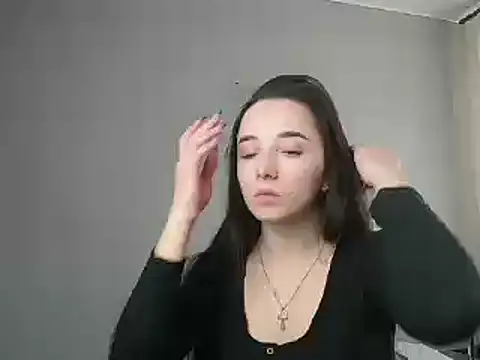 Snapshot of Eva_Gloryy chatting on 03-06-25, 11:47 Eva Gloryy online show from 03-06-25, 11:47