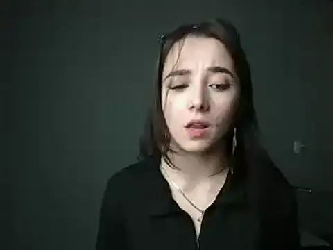 Snapshot of Eva_Gloryy chatting on 03-06-25, 09:42 Eva Gloryy online show from 03-06-25, 09:42