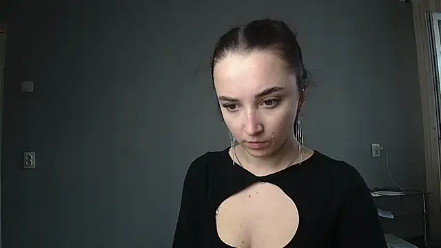 Snapshot of Eva_Gloryy chatting on 03-21-25, 02:29 Eva Gloryy online show from 03-21-25, 02:29