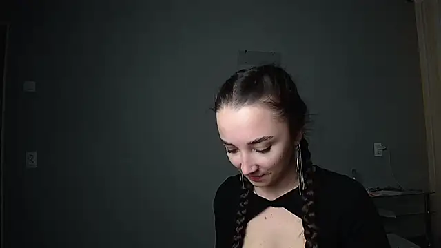 Snapshot of Eva_Gloryy chatting on 03-21-25, 05:34 Eva Gloryy online show from 03-21-25, 05:34