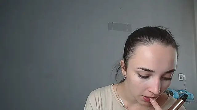 Snapshot of Eva_Gloryy chatting on 09-14-25, 11:42 Eva Gloryy online show from 09-14-25, 11:42