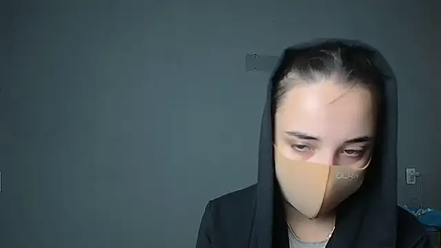 Snapshot of Eva_Gloryy chatting on 10-08-25, 09:18 Eva Gloryy online show from 10-08-25, 09:18